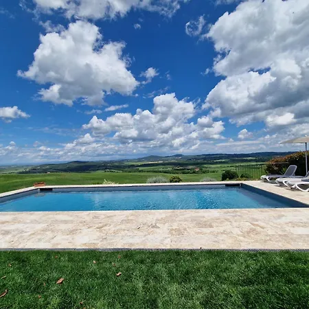 Villa I Cipressini privata lusso piscina riscaldata spa palestra Toscana-3